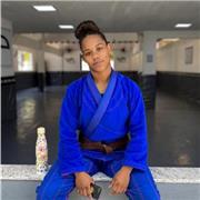 Professora de Jiu Jitsu e defesa pessoal, 12 anos de experiência com todos os públicos e idades
