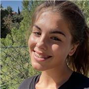 Hola Soy Lucía una estudiante bilingüe a la que la apasiona el inglés y por ello me encanta enseñarlo. Si estás buscando una profesora de inglés divertida y responsable no dudes en escribirme