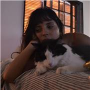 Profesora de canto con 6 años de experiencia, residente en Barcelona, da clases a personas de todas las edades y variados estilos. No hace falta tener experiencia