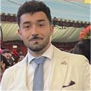 Profesor titulado de Español para extranjeros. Además, tengo la titulación de profesorado de inglés por lo que ofrezco clases particulares para todas las edades