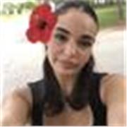 Profesora titulada con experiencia en la enseñanza de inglés, francés y árabe.
