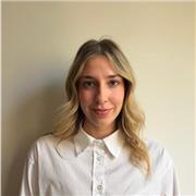 Dottoressa in Lingue e Culture Moderne, laureanda magistrale, offre aiuto compiti e supporto nello studio.
