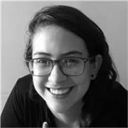 Profesora de Español a adolescentes y con experiencia en todos los públicos. También con experiencia en virtualidad