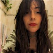 Laureata in lingue e insegnante, offre lezioni private di Inglese