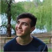 Studente universitario impartisce lezioni di storia, geografia, italiano e inglese per studenti di elementari, medie e superiori