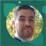 Me defino como un facilitador práctico. Enseñaré Excel a principiantes, emprendedores y adultos que deseen mejorar sus habilidades