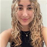 Estoy graduada en bachillerato y actualmente voy a la universidad, me gusta hacer clases a niños hasta 17 años.