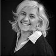Besoin de préparer votre entrée en école de design ou de créer une identité visuelle professionnelle ? Faisons le point sur votre projet !