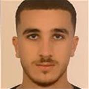 Entrenador de futbol apto para los niños entre 6-12 años