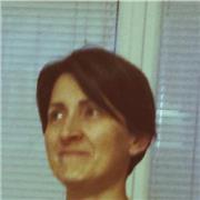 Sono laureata in lingue orientali (cinese) conosco molto bene il cinese e l'inglese