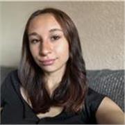 Soy profesional del marketing con gran experiencia y le daría clases a alumnos principiantes que se quieren iniciar en este mundo 