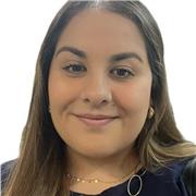 Profesora de repaso general, graduada en Logopedia