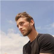 Estudiante a tiempo completo de carrera de piloto de líneas aéreas, a pocos meses de finalizarla. Siempre me ha gustado explicar, ya que es una forma estupenda para aprender bien un tema. Puedo ofrecer mi ayuda a gente interesada en temas relacionados con