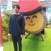 Doy clases de inglés, experiencia previa con personas de todas las edades, todos los niveles. Broker, tutor y vendedor