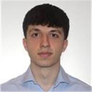 Diplomato in Informatica e Telecomunicazioni, e studente universitario all’ultimo anno di Informatica.