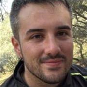 Profesor de primaria apto para todas las edades y materias.