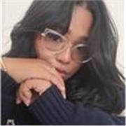 Profesora titulada en psicología, con un año de experiencia en terapia cognitivo conductal.