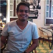 Profesor de física con clases personalizadas y refuerzo académico para niños y jóvenes