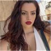 Profesora imparte clases de italiano a todas las edades