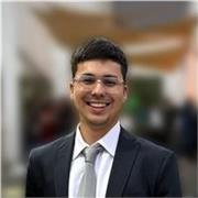 Hablante nativo de español con experiencia internacional, orientado a la enseñanza práctica del idioma