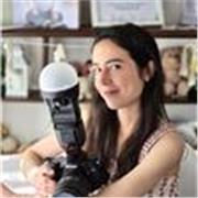 Fotógrafa Profesional con título terciario (IMDAFTA) y +10 años de experiencia al frente de mi estudio en Wilde Centro. Especialis