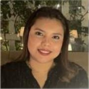 Profesional titulada en contabilidad  Con más de 10 años enseñando a niños matemáticas.