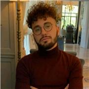 Actuellement Étudiant à l'EDHEC Business School, j'ai obtenu un Baccalauréat Sciences Economiques et Sociales avec mention.
 On me reconnaît comme responsable et sérieux, cherchant à développer mes connaissances dans plusieurs domaines (depuis 2 ans en P