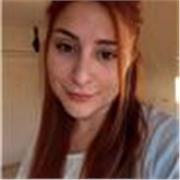 Estudiante avanzada de lengua y literatura que disfruta mucha de la enseñanza