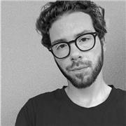 Appassionato di grafica, pronto ad insegnare a tutti, dai principianti agli esperti.