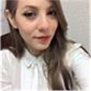 Maestro de apoyo especializado en impartir clases a niños y adultos