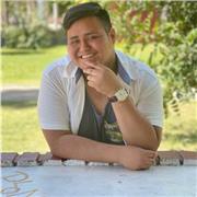 Profesor de matemáticas dicta clases a niños/jóvenes de todas las edades