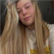 Ragazza proveniente da liceo scientifico, alla quale piacerebbe insegnare matematica e italiano ai bambini