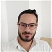 Besoin d'aide aux devoirs ou d'accompagnement dans l'apprentissage de cours ? Je suis là pour vous faire avancer