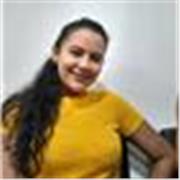 Profesora de lenguaje de forma virtual