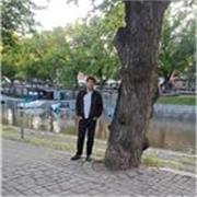 Maths tutor. Master's degree in Mathematics from the University of York. Based in York, UK.