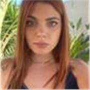 Laureata in mediazione linguistica, offre lezioni online di spagnolo per scuole medie e superiori.