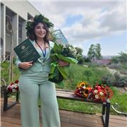 Biologa impartisce lezioni, Napoli e dintorni o da remoto, ad adulti e bambini.