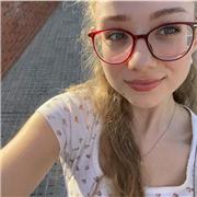 Profesora de matemáticas, con tres años de experiencia, desde primaria hasta bachillerato social.