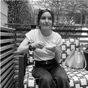 Je propose soutien scolaire primaire (français, maths, aide aux devoirs). Patiente, bienveillante et à l’écoute.