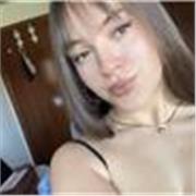 Soy una chica muy responsable, estoy estudiando la carrera de Educación Primaria, ya he realizado prácticas como maestra en coles.