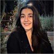 Profesora de apoyo de inglés con certificado C1 de Cambridge