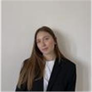 Laureata in Global Law and Transnational Legal Studies offre aiuto compiti di diritto e inglese per scuole medie e superiori.