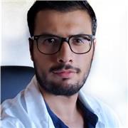 Éveillez la passion des enfants pour la science, en ligne ou en personne, avec un expert diplômé en sciences médicales et en anglais