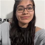 Profesora de química apta para alumnos de primero de bachillerato o inferior.
