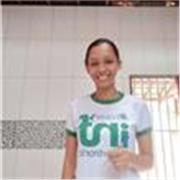 Professora de Matemática com experiência no ensino online, atuando por meio de aulas virtuais dinâmicas e interativas