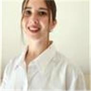 profesor de lengua y literatura imparte clases a personas de todas las edades