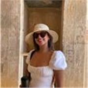 Arquitecta con certificación en gestión de proyectos y MBA