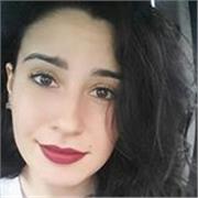 Laureata in Giurisprudenza con massimo dei voto e abilitata all'esercizio della professione forense