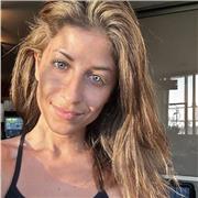 I give private lessons tailored to your level and needs