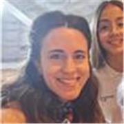 Profesora de primaria apta para todas las edades y niveles. Cuento con matrícula de honor en ESO y bachillerato.